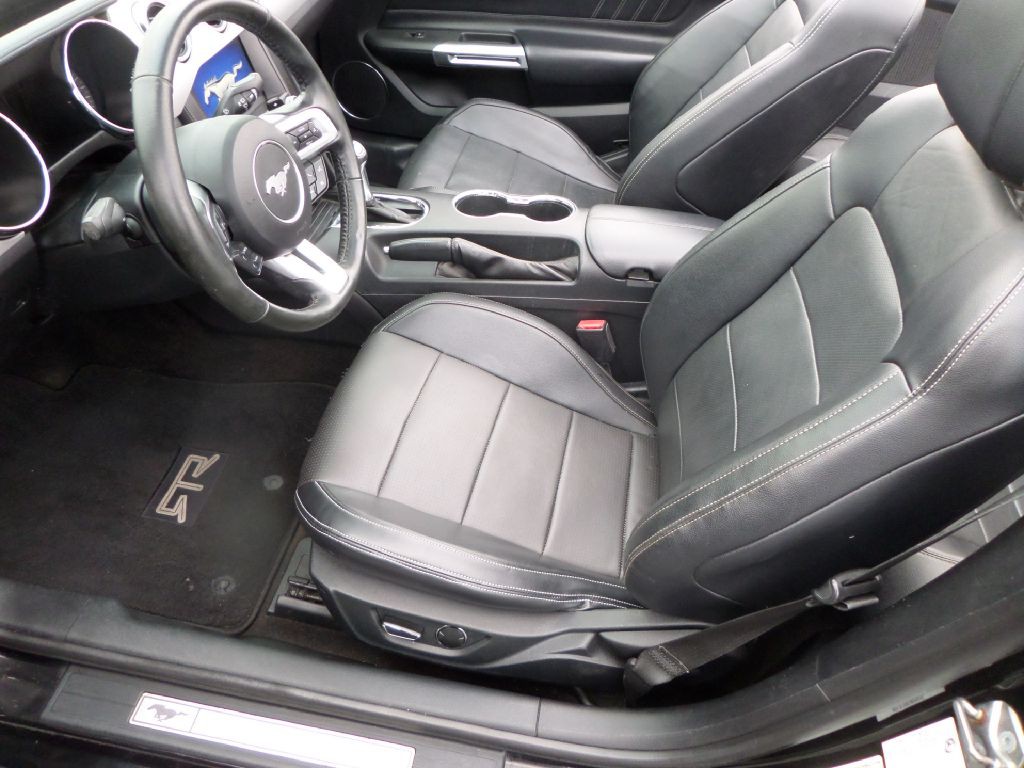 2016 Ford Mustang Image 22