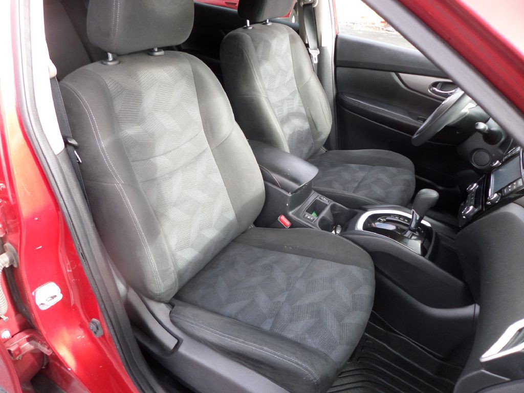 2015 Nissan Rogue Image 6