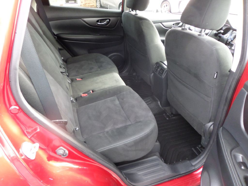 2015 Nissan Rogue Image 9
