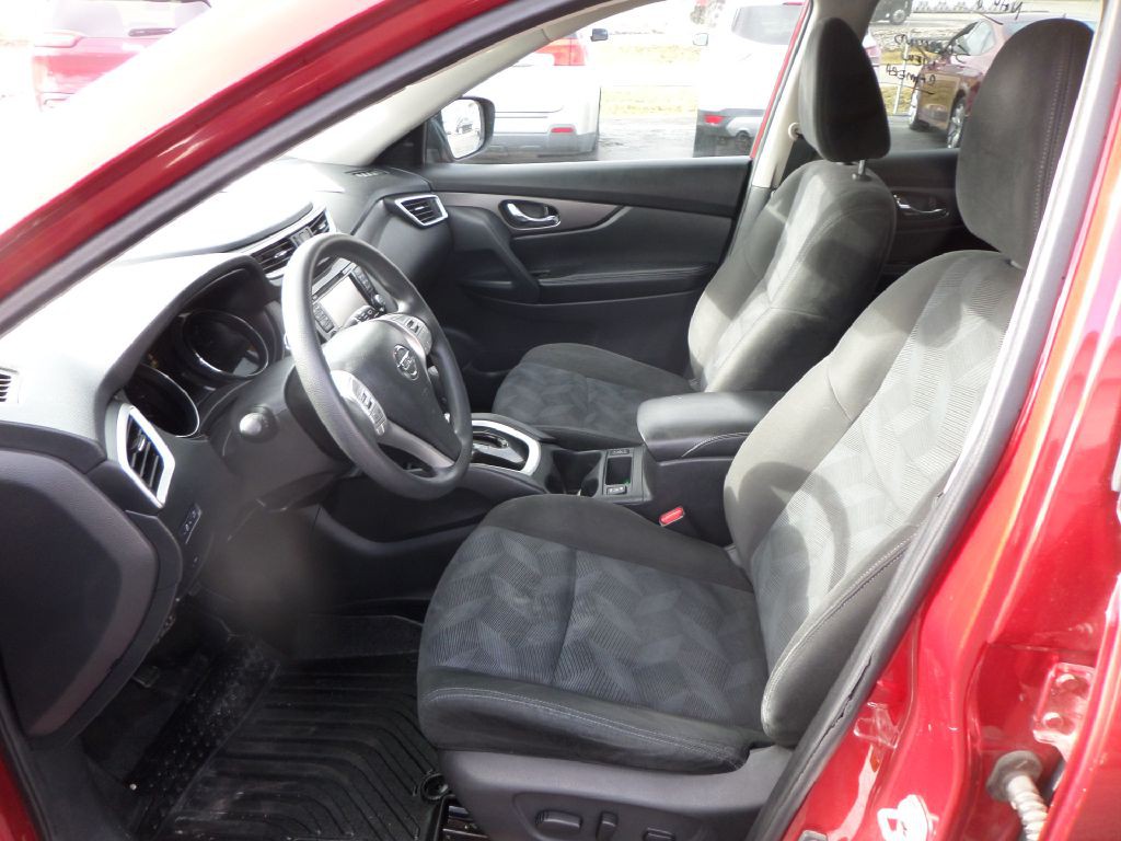 2015 Nissan Rogue Image 16