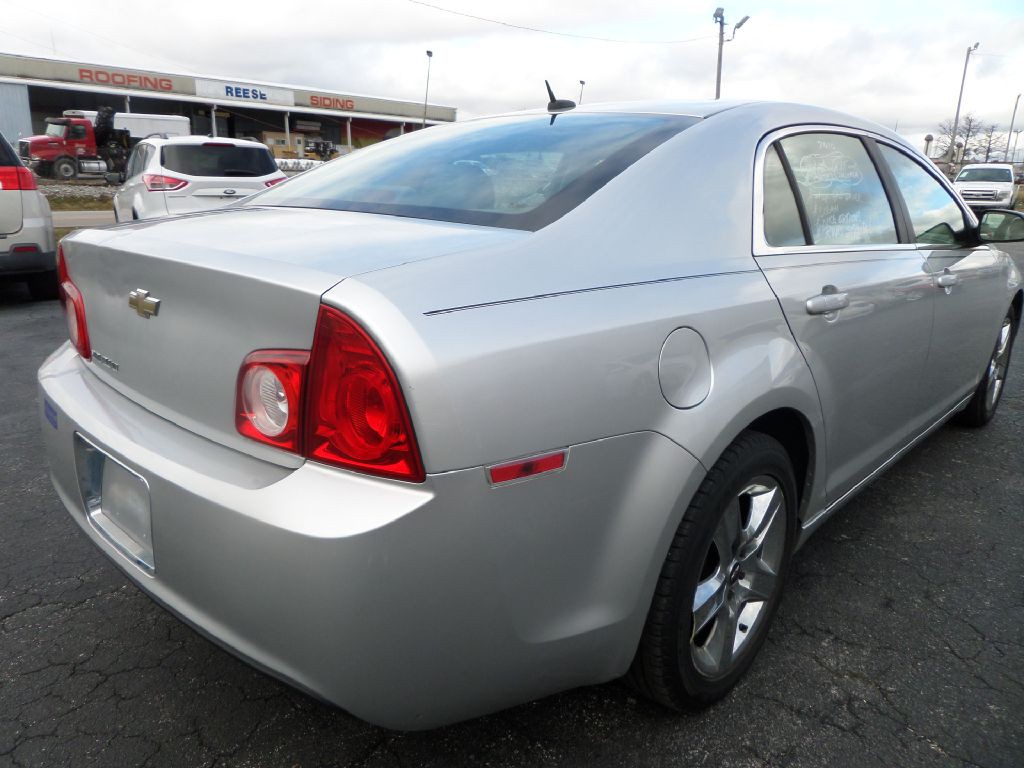 2010 Chevrolet Malibu Image 14