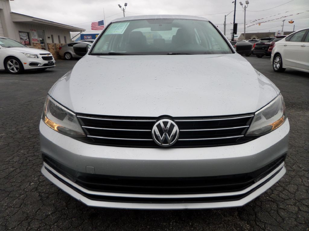2015 Volkswagen Jetta Image 4