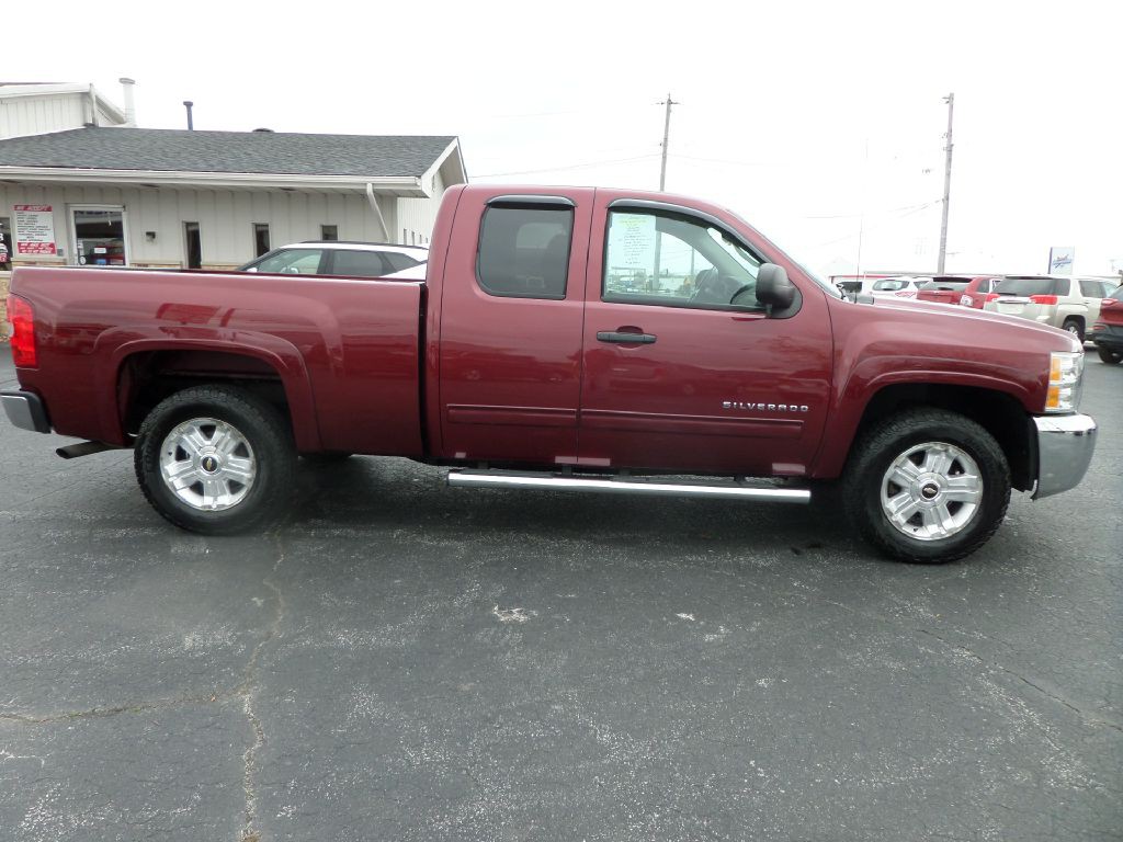 2013 Chevrolet Silverado 1500 Image 2