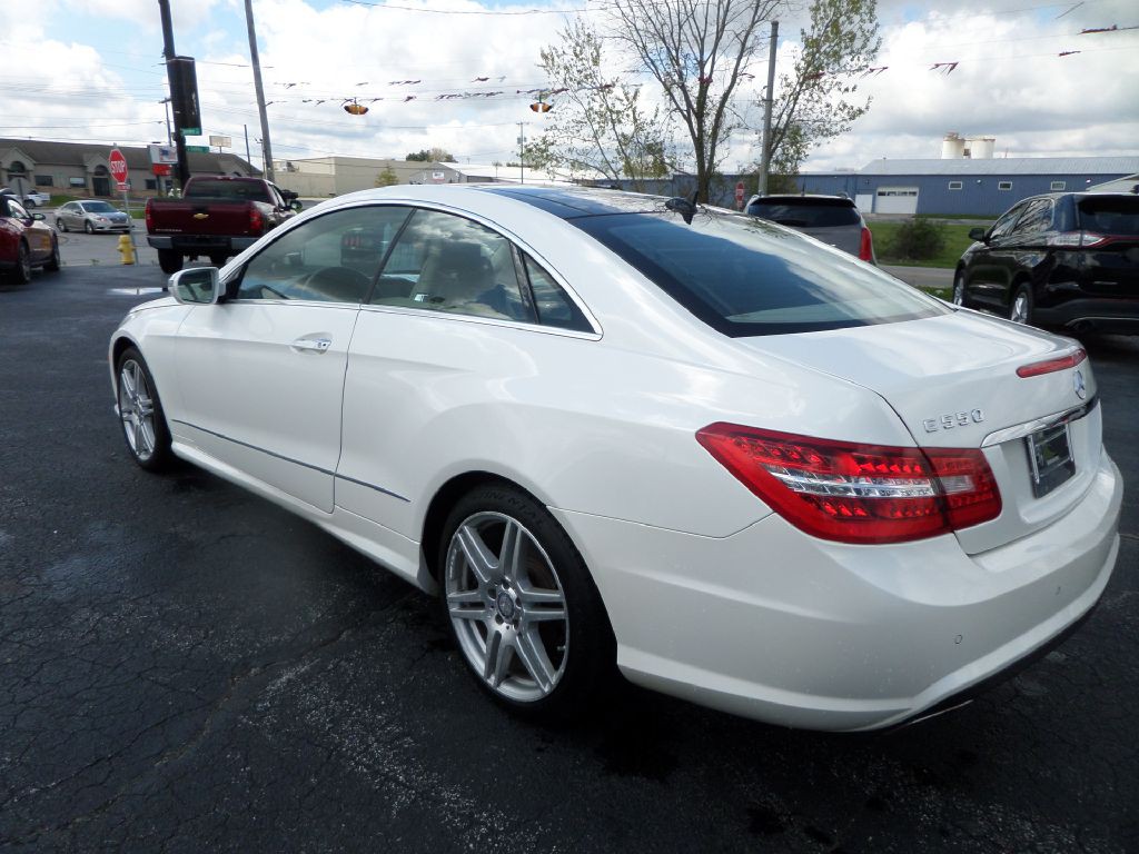 2010 Mercedes-Benz E-Class Image 5