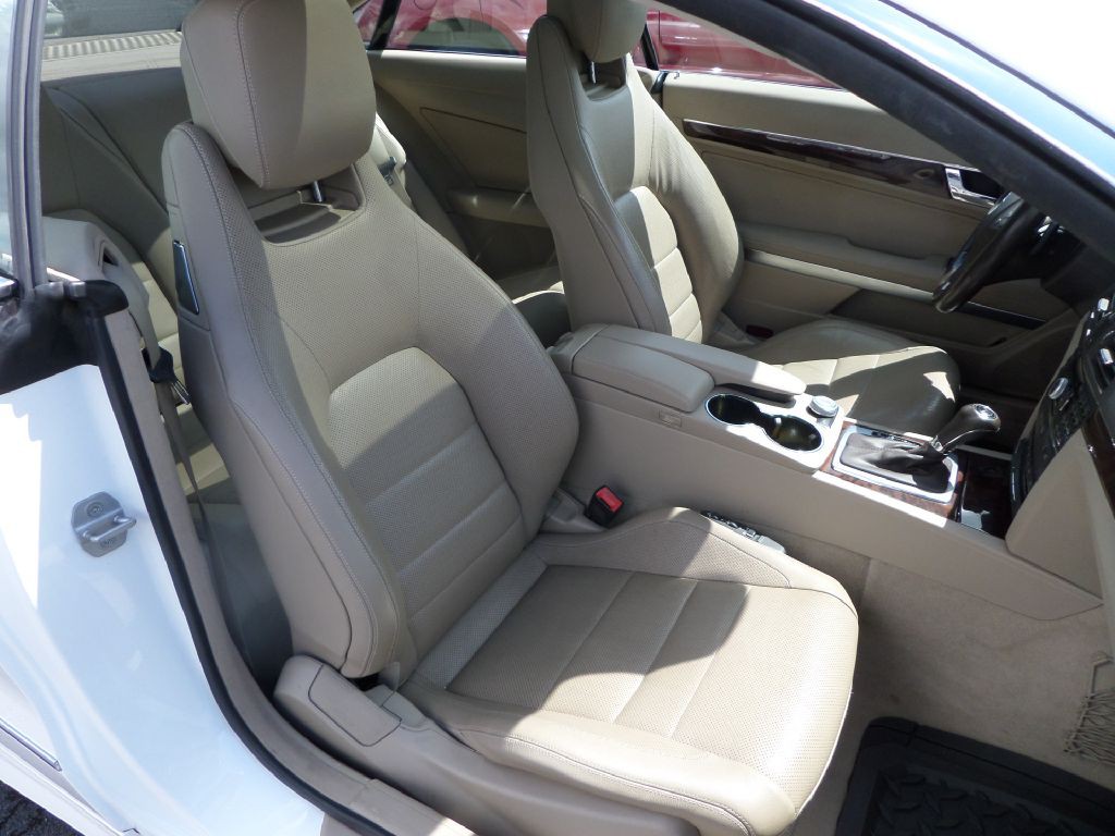 2010 Mercedes-Benz E-Class Image 6