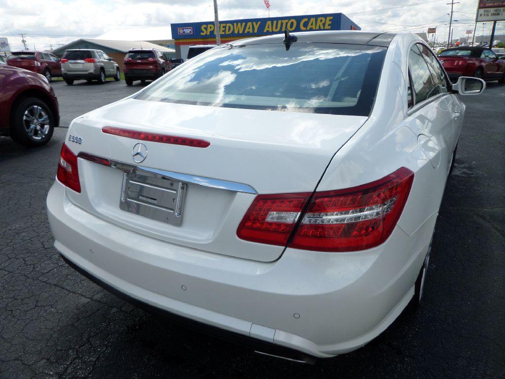 2010 Mercedes-Benz E-Class Image 10