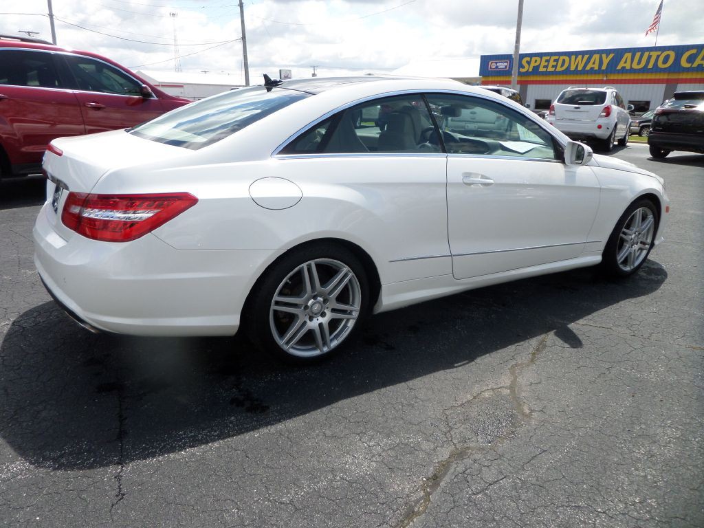 2010 Mercedes-Benz E-Class Image 11