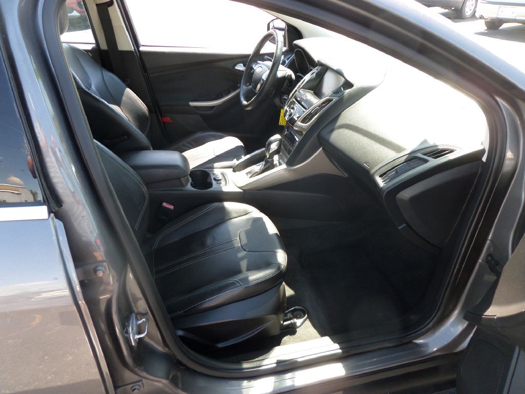 2012 Ford Focus Image 6