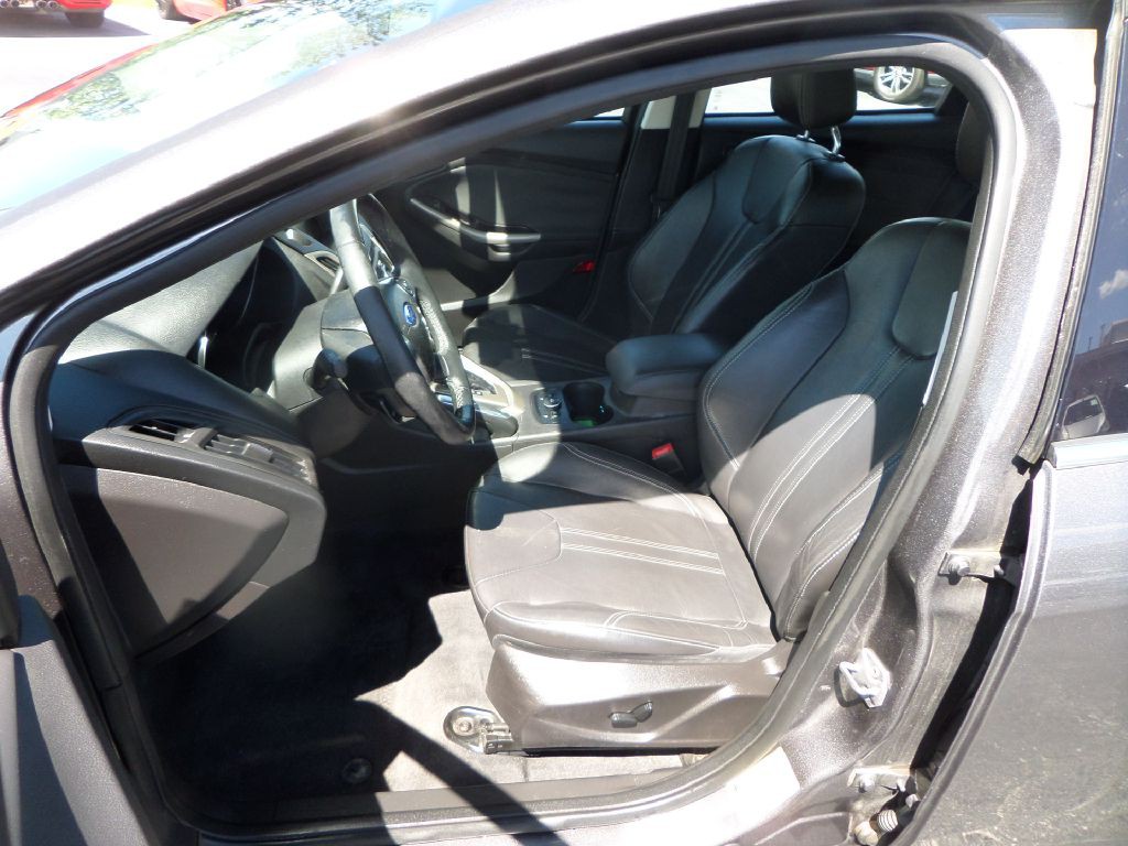 2012 Ford Focus Image 13