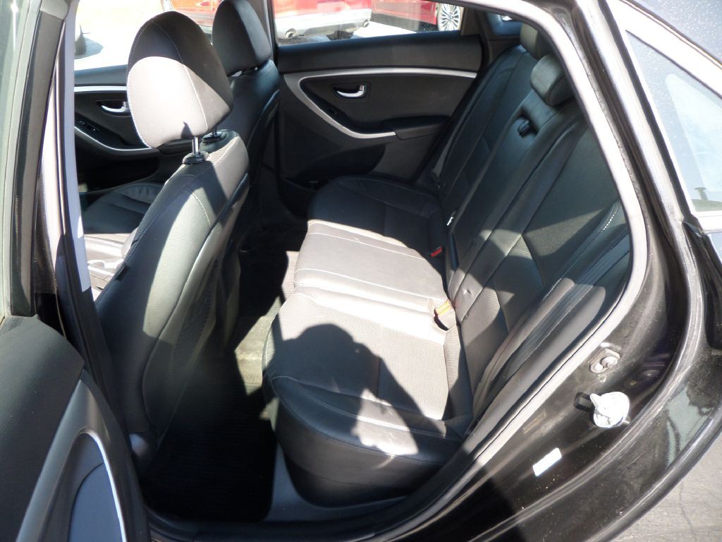 2013 Hyundai Elantra Image 6