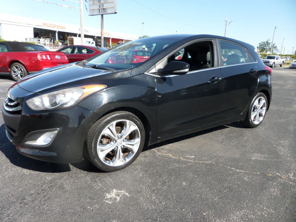 2013 Hyundai Elantra Image 14