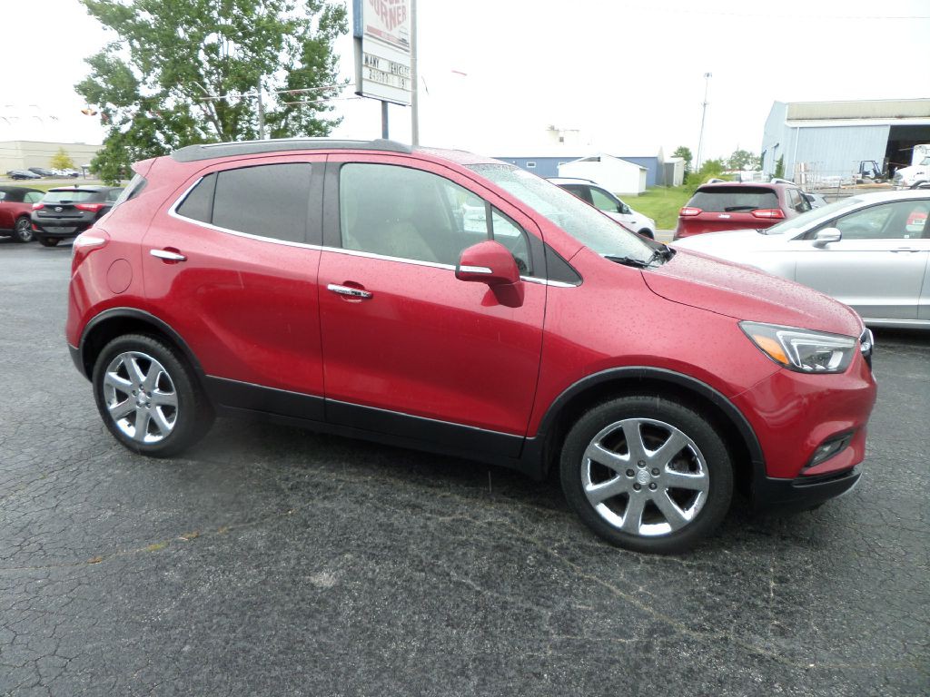 2017 Buick Enclave Image 2