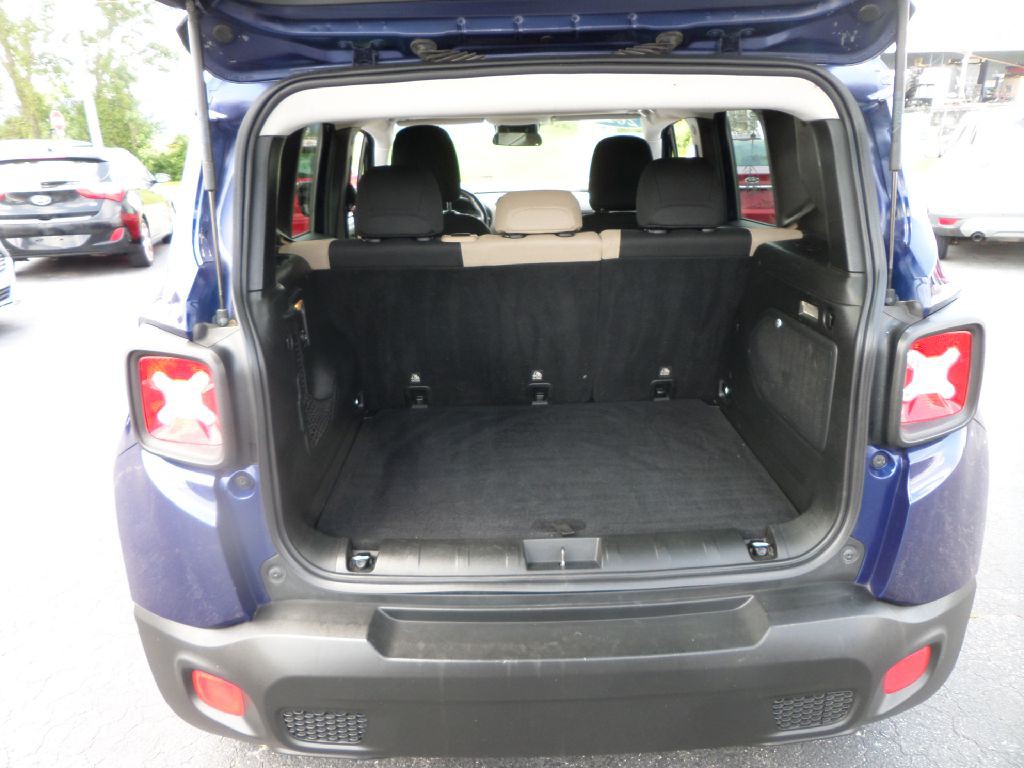 2016 Jeep Renegade Image 8