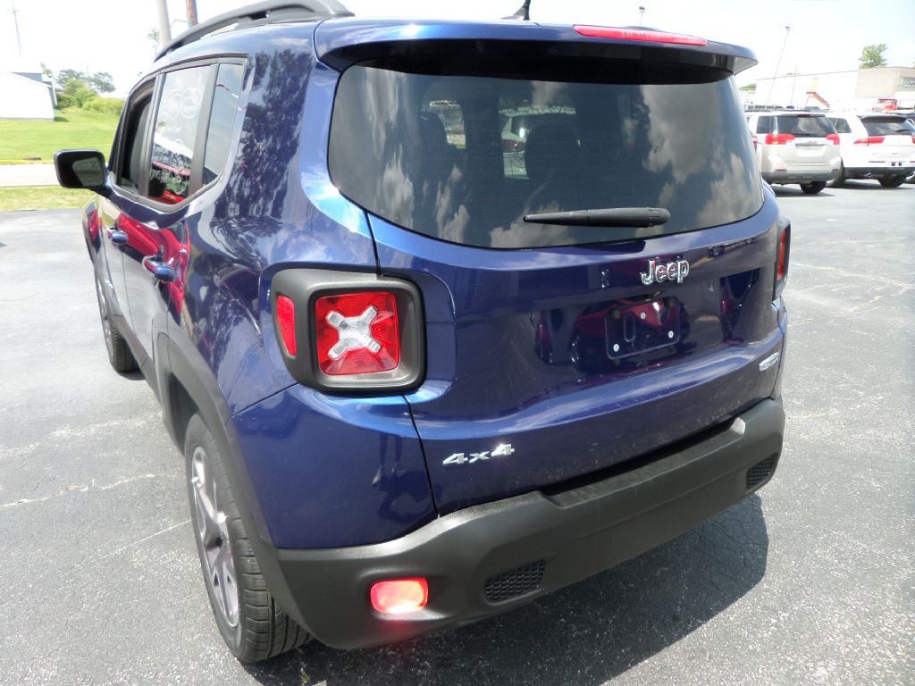 2016 Jeep Renegade Image 10