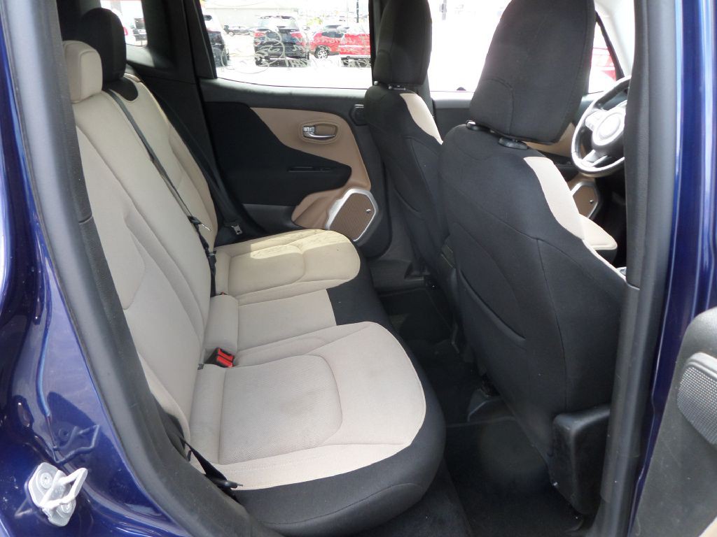 2016 Jeep Renegade Image 17