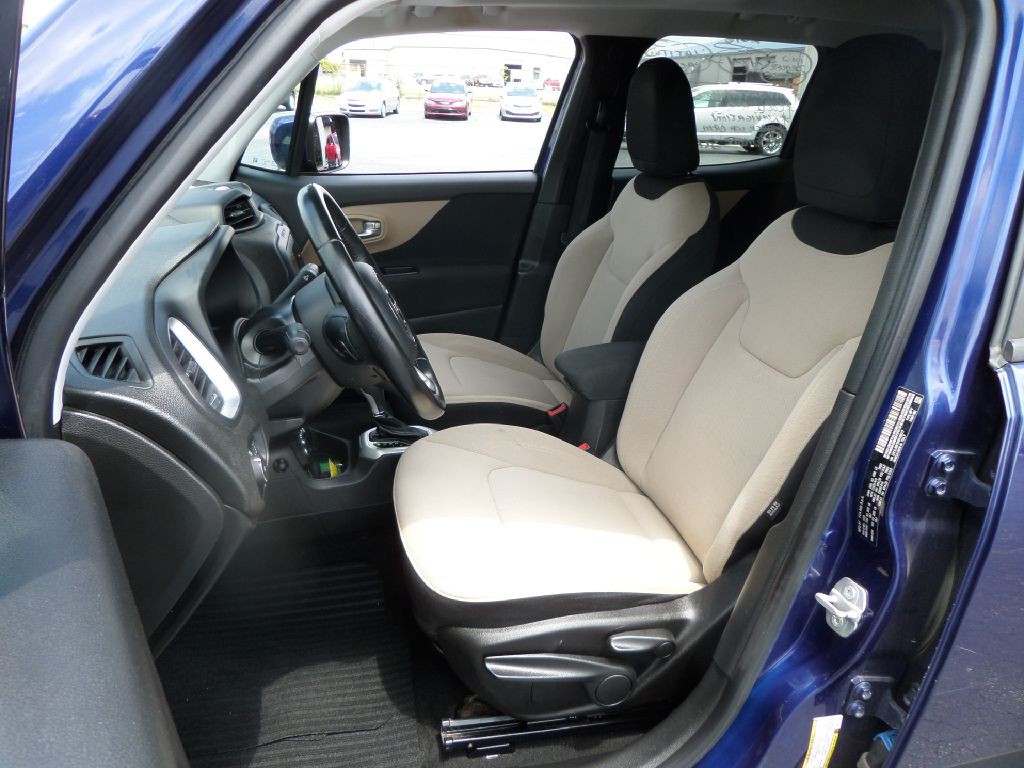 2016 Jeep Renegade Image 18