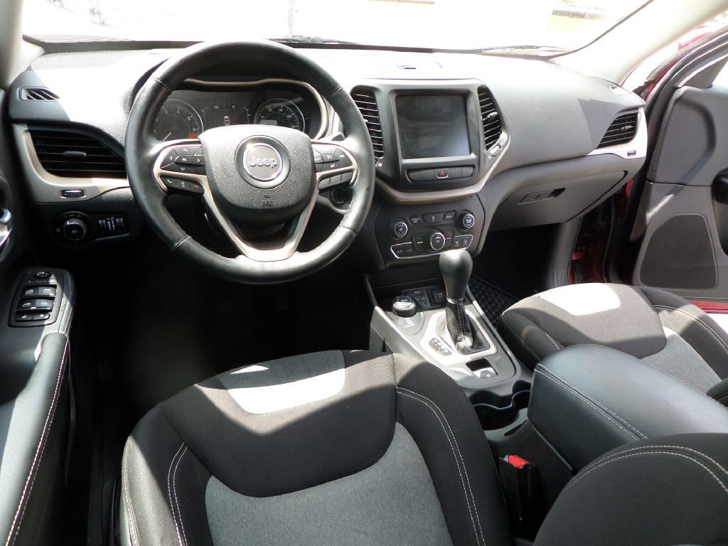 2014 Jeep Cherokee Image 17