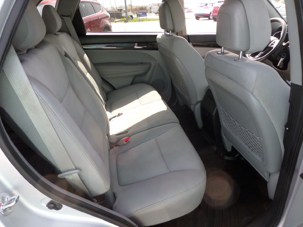 2013 Kia Sorento Image 9