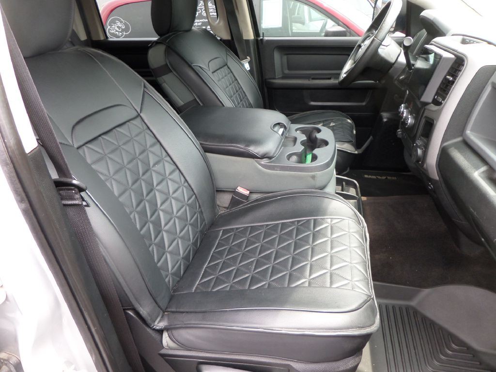 2015 RAM 1500 Image 3
