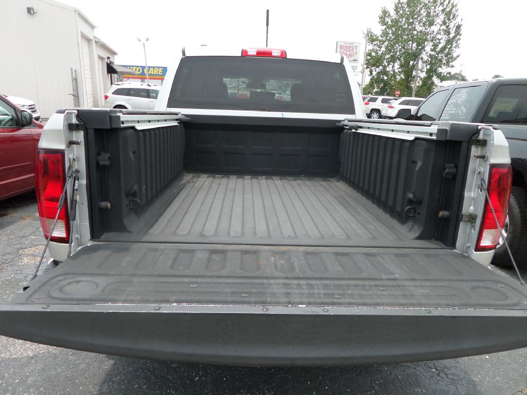 2015 RAM 1500 Image 9