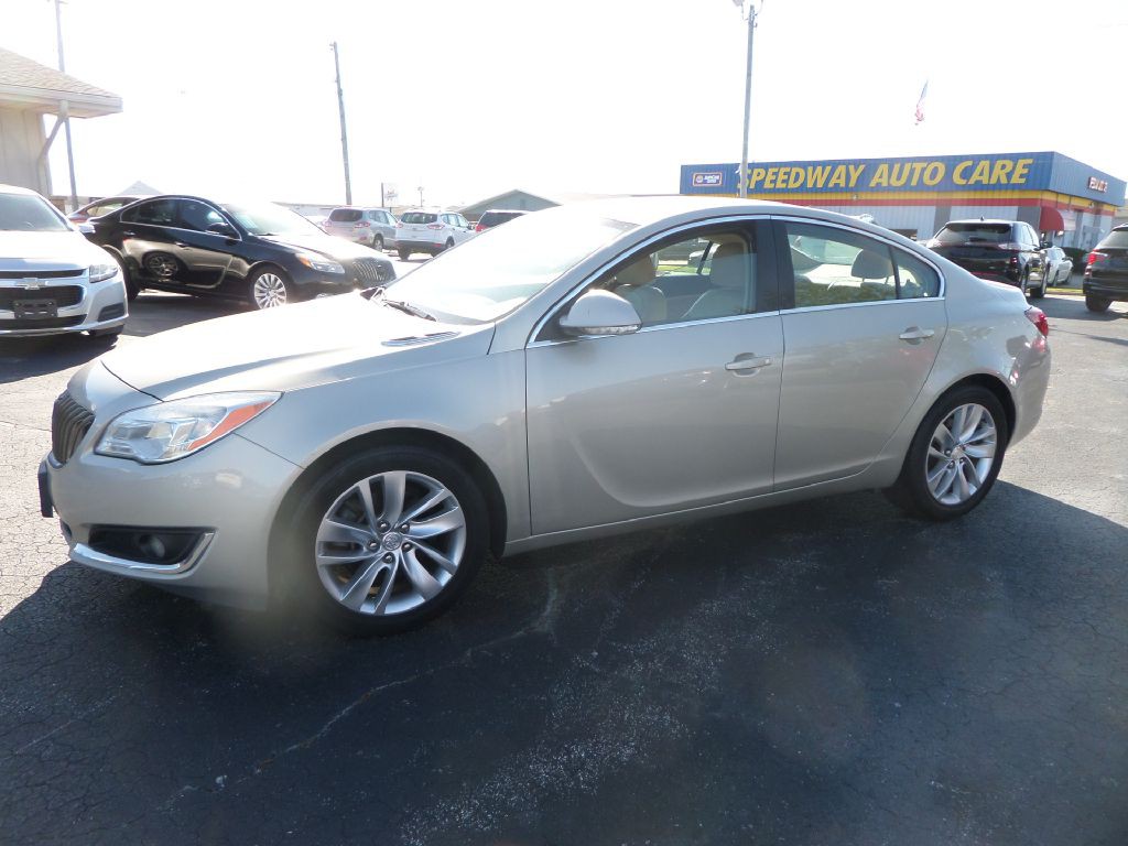 2014 Buick Regal Image 2