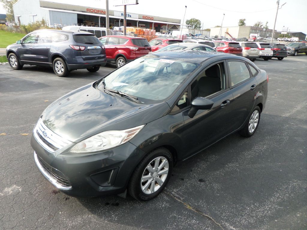 2011 Ford Fiesta Image 5