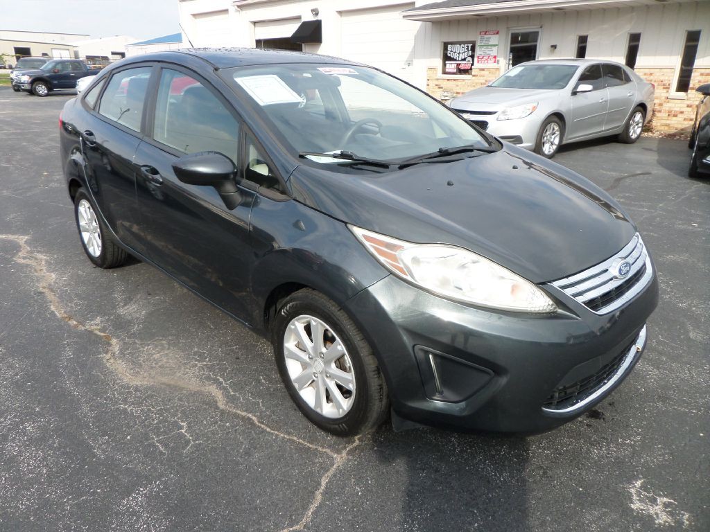 2011 Ford Fiesta Image 13