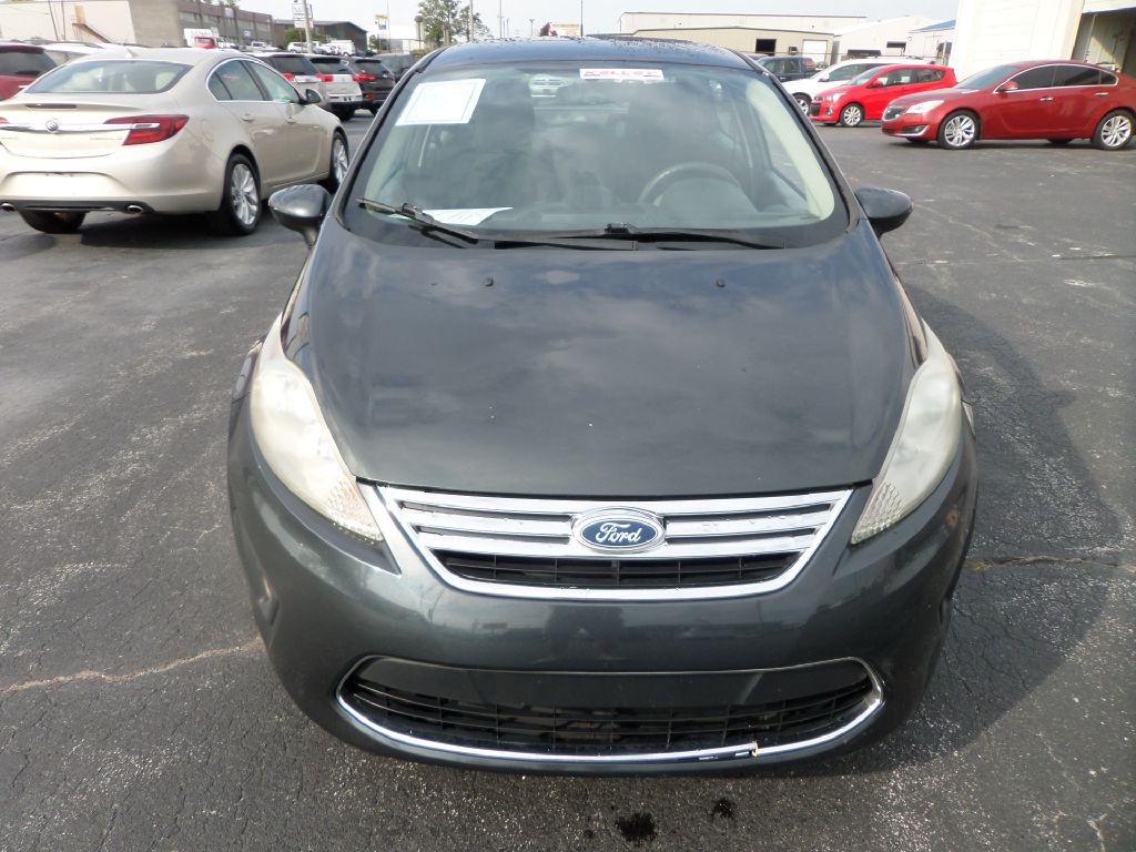 2011 Ford Fiesta Image 14