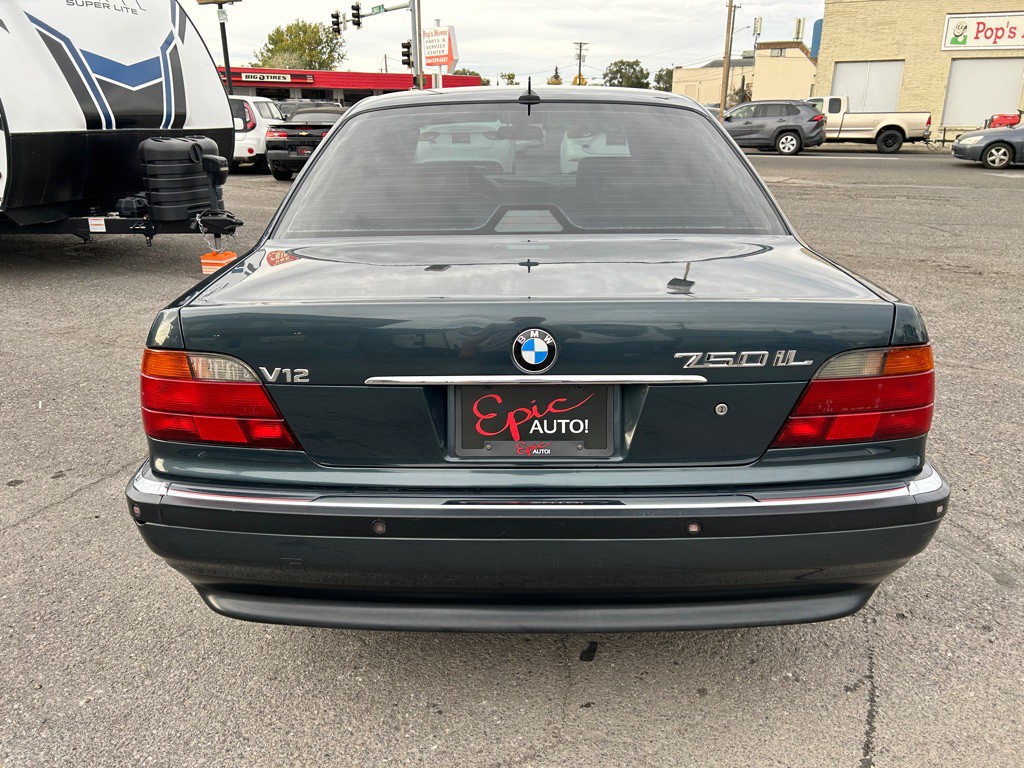2000 BMW 7 Series Image 6