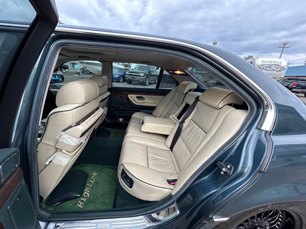 2000 BMW 7 Series Image 13