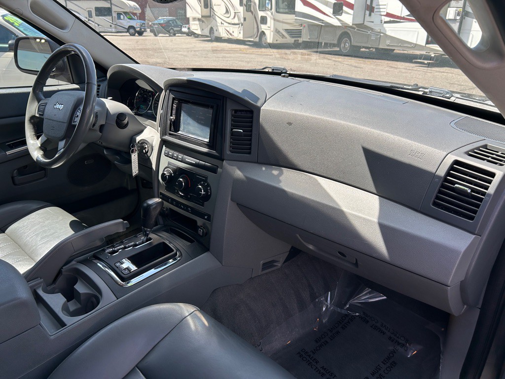 2007 Jeep Grand Cherokee Image 9