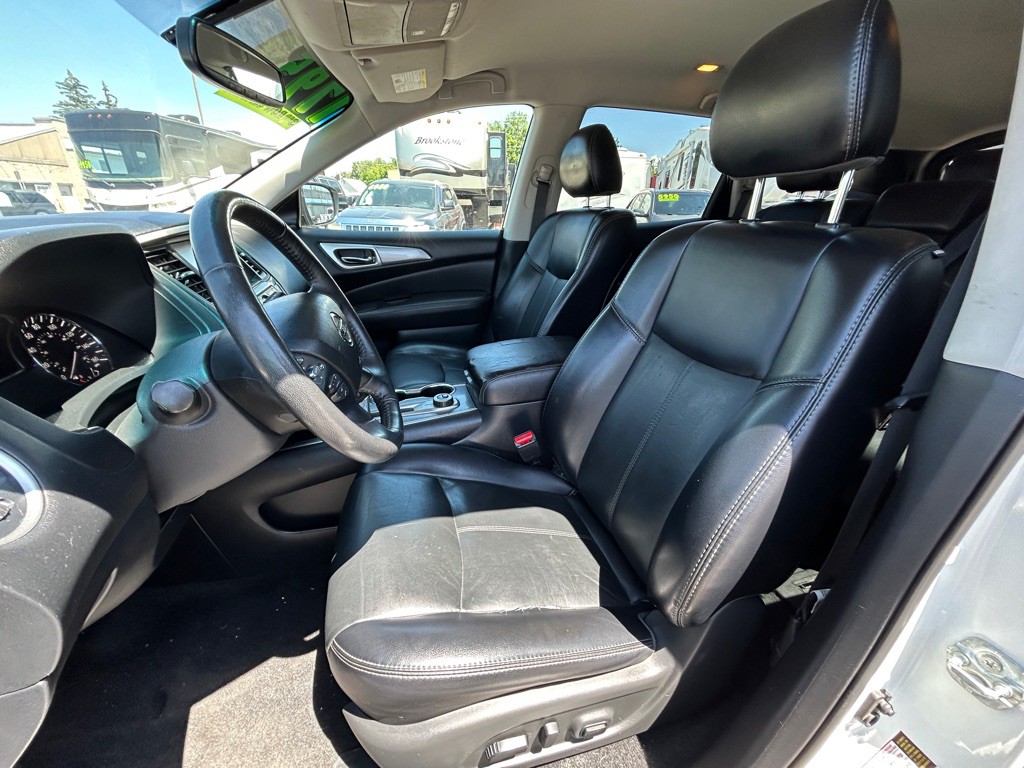 2020 Nissan Pathfinder Image 16