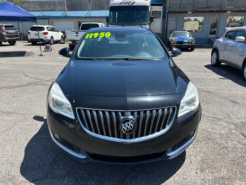 2017 Buick Regal Image 2