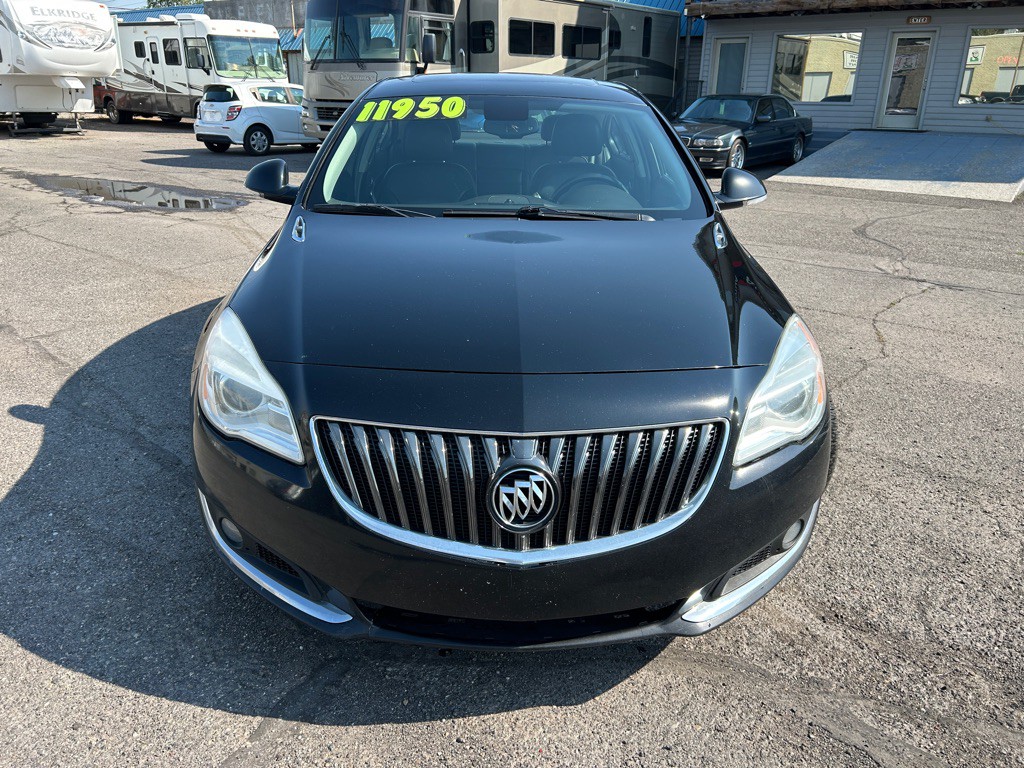 2017 Buick Regal Image 2