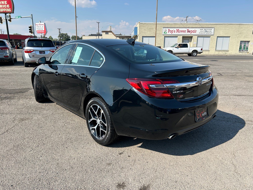 2017 Buick Regal Image 5