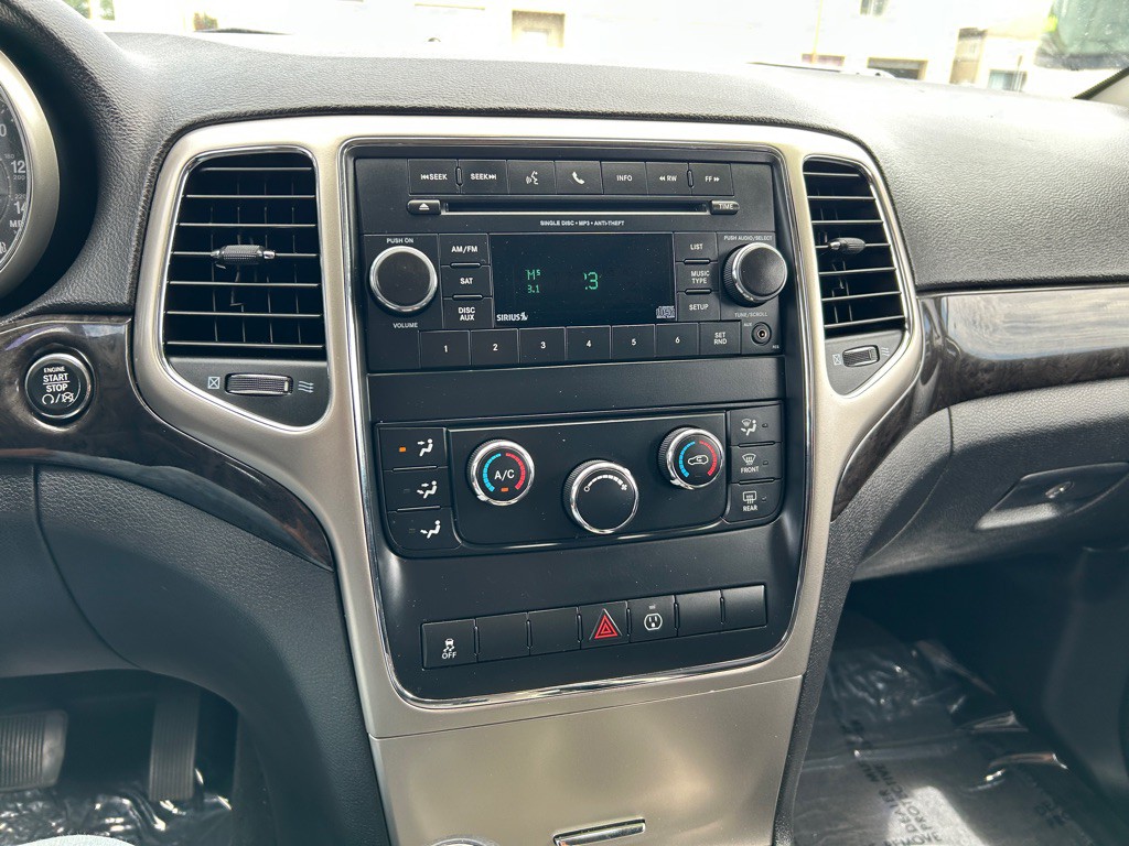 2013 Jeep Grand Cherokee Image 17