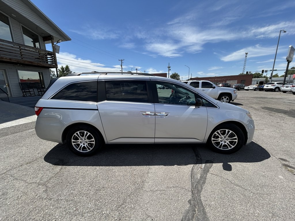 2011 Honda Odyssey Image 8