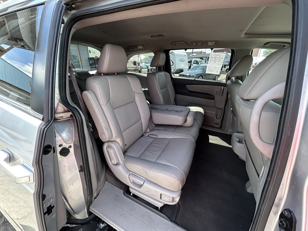 2011 Honda Odyssey Image 11