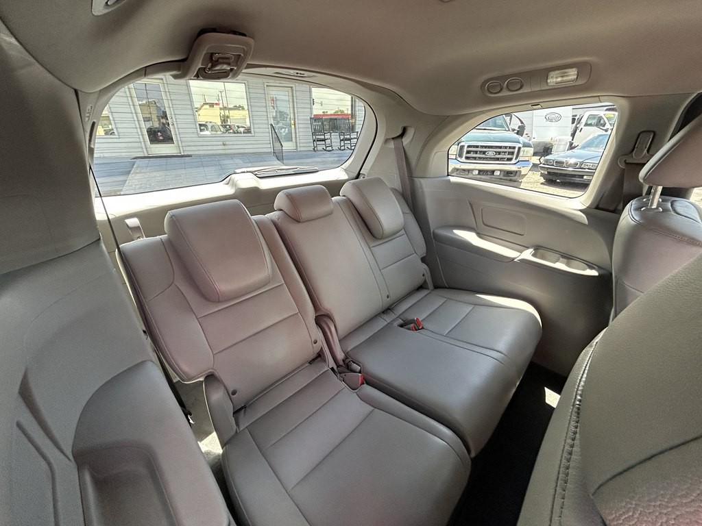2011 Honda Odyssey Image 12