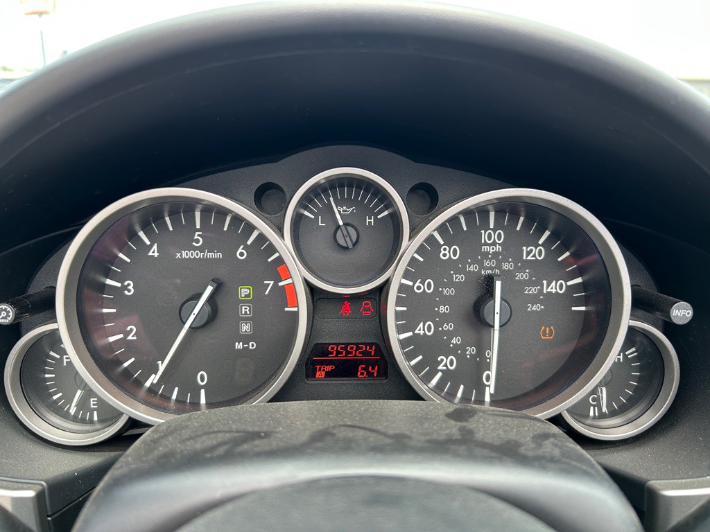 2012 Mazda MX-5 Miata Image 13