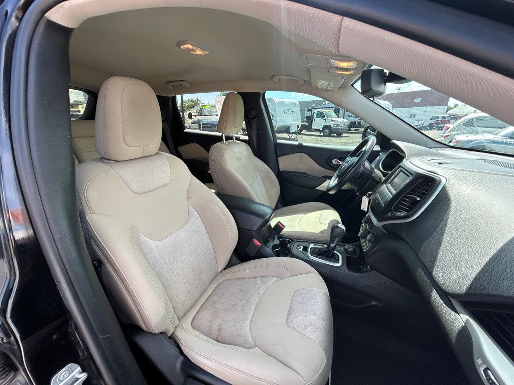2018 Jeep Cherokee Image 10