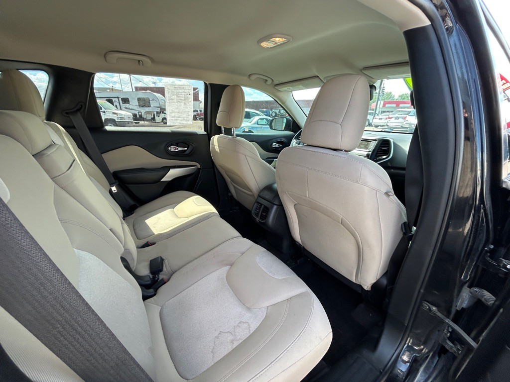 2018 Jeep Cherokee Image 11