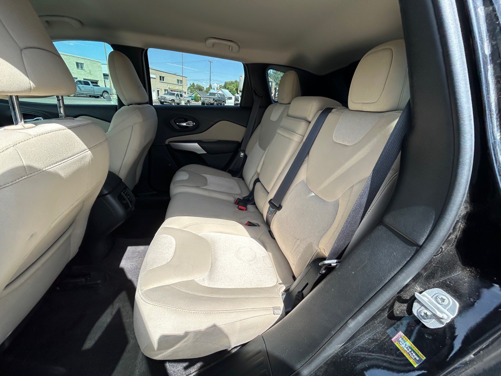 2018 Jeep Cherokee Image 13