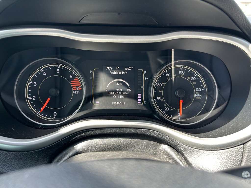 2018 Jeep Cherokee Image 16