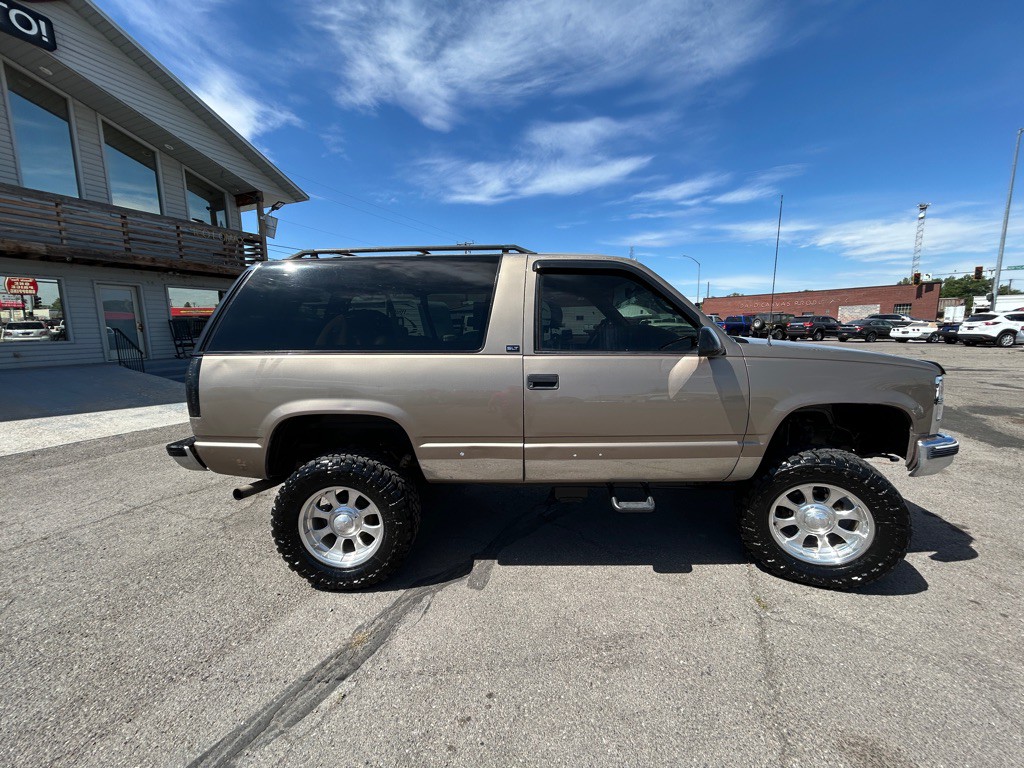 1995 GMC Yukon Image 8