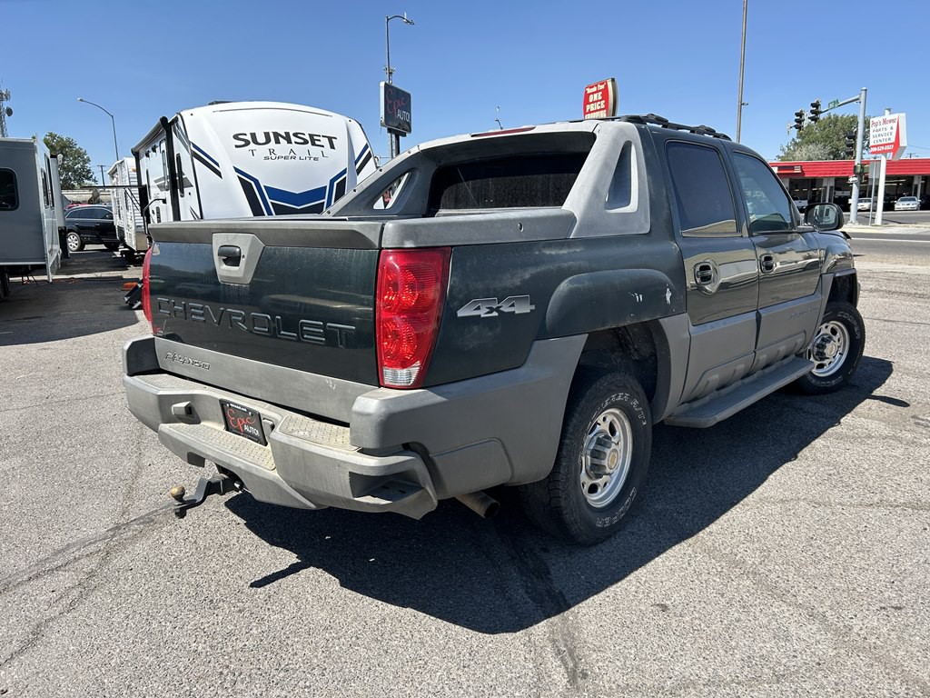 2002 Chevrolet Avalanche Image 6