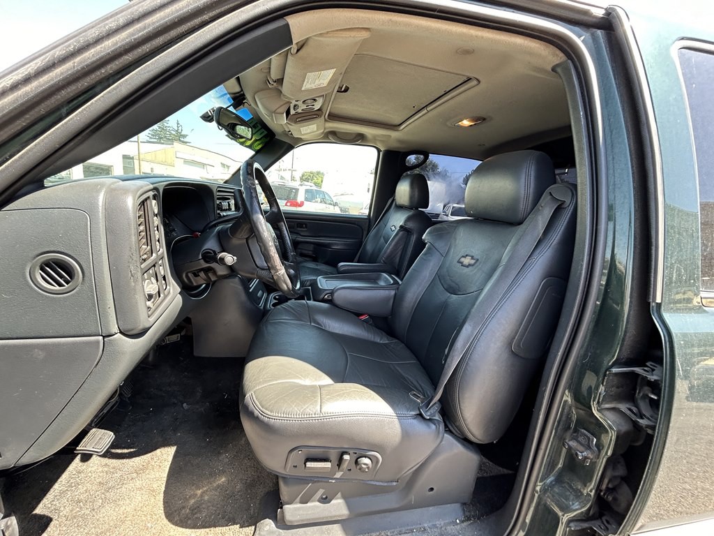 2002 Chevrolet Avalanche Image 11
