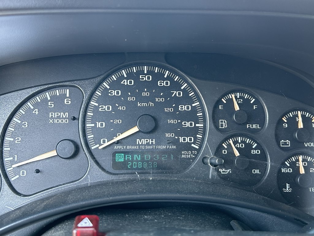 2002 Chevrolet Avalanche Image 13