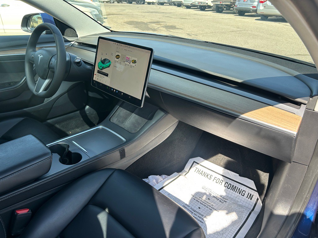 2022 Tesla Model 3 Image 9