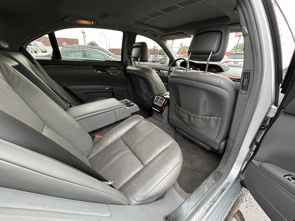 2008 Mercedes-Benz S-Class Image 11